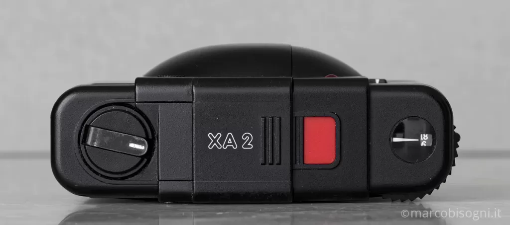 Olympus XA2: parte superiore