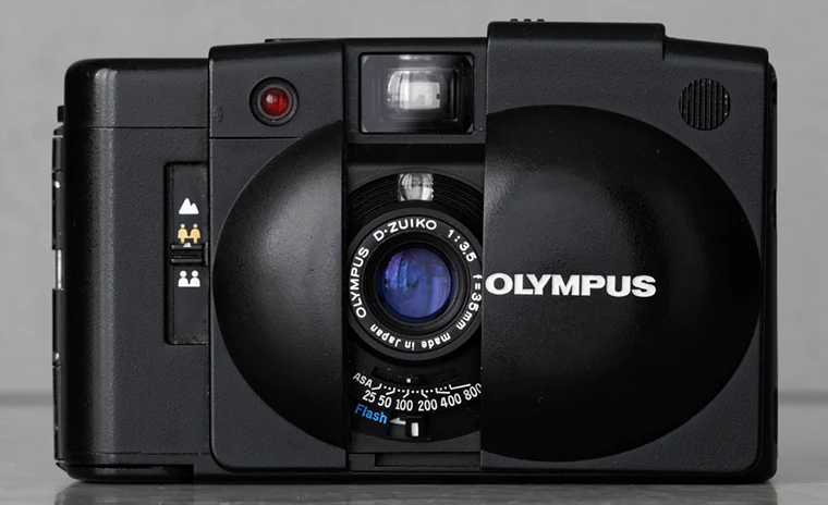 Olympus XA2, compatta vintage a pellicola