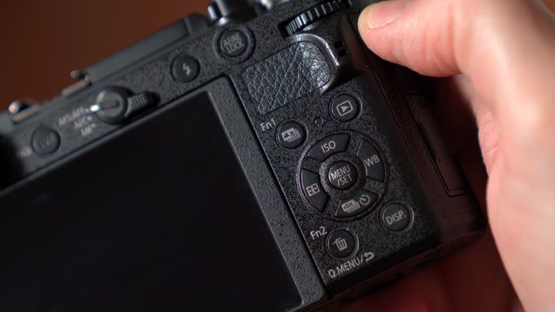 Lumix GX9 - dorso