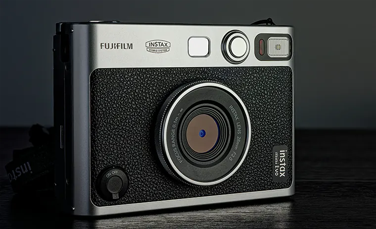 fujifilm instax mini evo - recensione